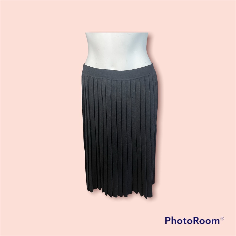 Vintage Yves Saint Laurent Tricot Size 40 pleated wool skirt NEEDS REPAIR